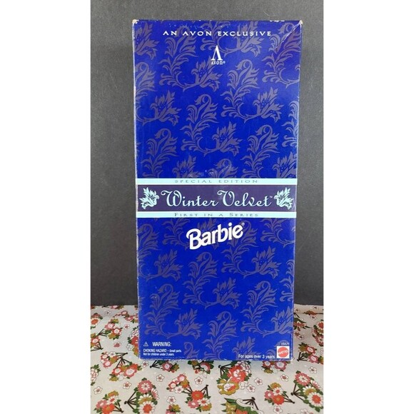 Avon Winter Velvet Barbie - Picture 7 of 10
